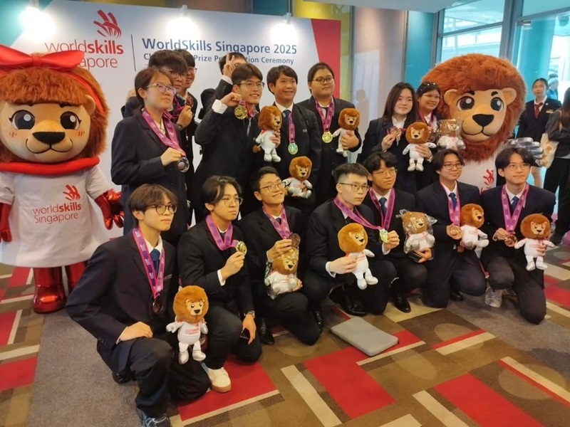 5 NP's BA students at the WorldSkiils 2025